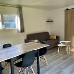 2ch - Air Conditioning - Wifi - Swimming Pool And Jacuzzi Open Year Pensionat 3*