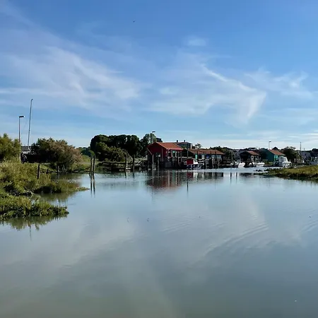 2ch - Air Conditioning - Wifi - Swimming Pool And Jacuzzi Open Year