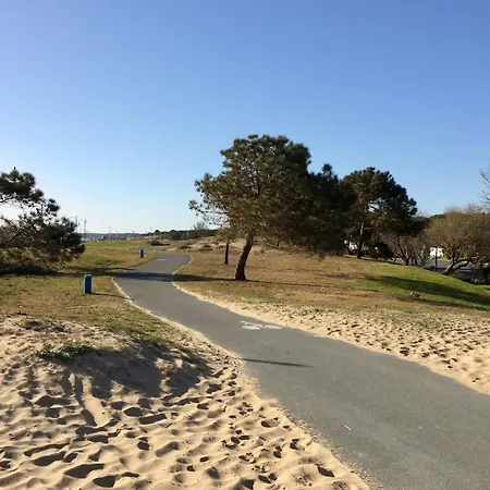 2ch - Air Conditioning - Wifi - Swimming Pool And Jacuzzi Open Year Gasthof Les Mathes