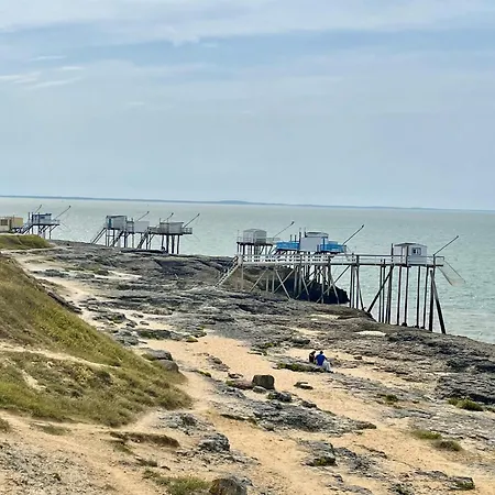 2ch - Air Conditioning - Wifi - Swimming Pool And Jacuzzi Open Year Guest house 4*