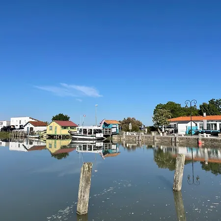 Gæstehus 2ch - Air Conditioning - Wifi - Swimming Pool And Jacuzzi Open Year 4*