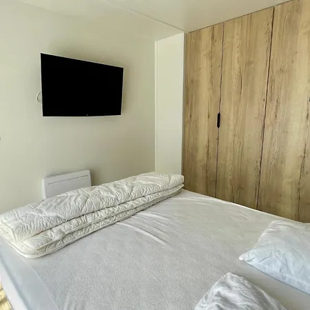 2ch - Air Conditioning - Wifi - Swimming Pool And Jacuzzi Open Year Les Mathes