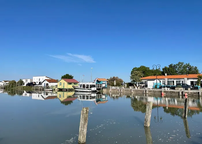 Guest house 2ch - Air Conditioning - Wifi - Swimming Pool And Jacuzzi Open Year 4*